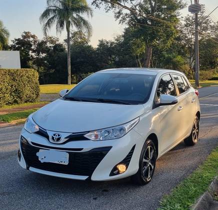TOYOTA YARIS 1.5 16V FLEX XS MULTIDRIVE TOYOTA YARIS 1.5 16V FLEX XS MULTIDRIVE